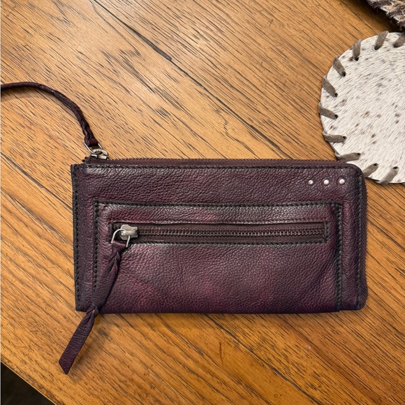 Free People Wallet - Picture 2 of 4